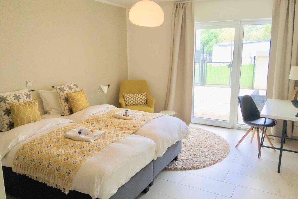 Large Family Retro Flat In City Center- Large Terrace & Garden View, Free Parking Lussemburgo Esterno foto